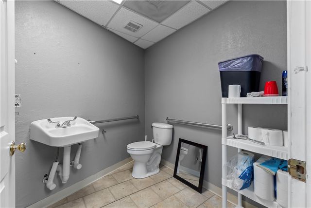101 Railroad Ave, Carnegie, PA 15106