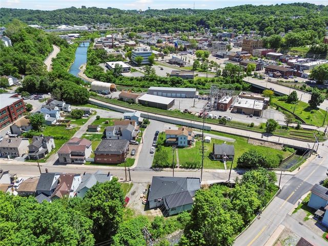 101 Railroad Ave, Carnegie, PA 15106