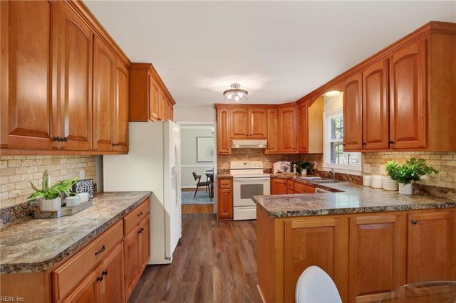 317 Lynchburg DR, Newport News, VA 23606