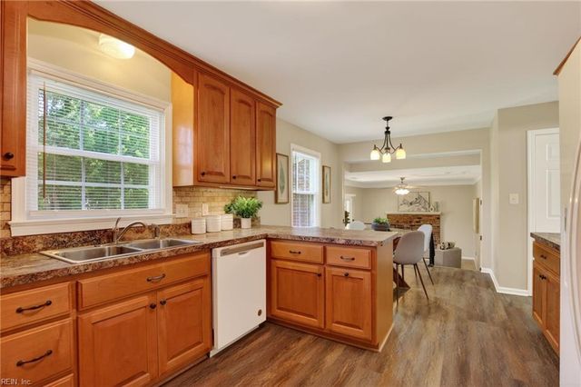 317 Lynchburg DR, Newport News, VA 23606