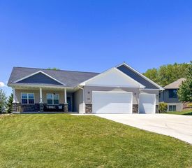 224 Clover Lane, Janesville, WI 53537