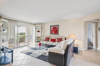 3951 Via Poinciana 511, Greenacres, FL 33467