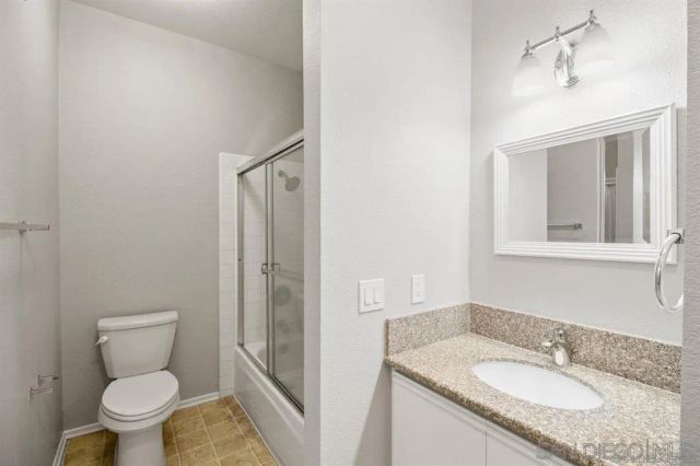 10850 SABRE HILL DR 236, San Diego, CA 92128