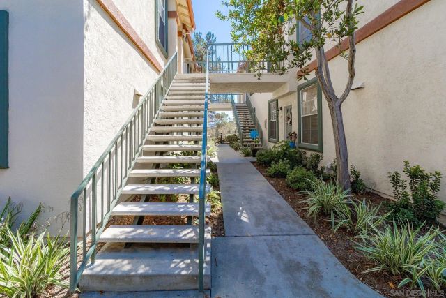10850 SABRE HILL DR 236, San Diego, CA 92128