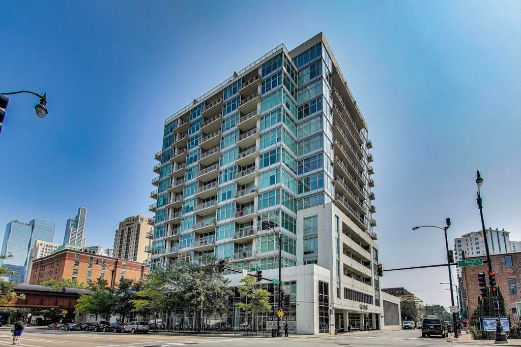 50 E 16th Street 414, Chicago, IL 60616
