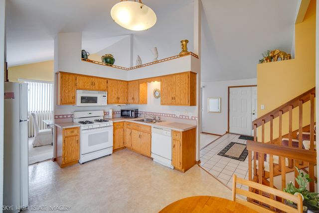 45 Denise Court, Matteson, IL 60443