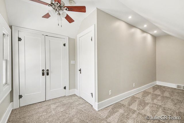 2026 Francis Avenue SE, Grand Rapids, MI 49507