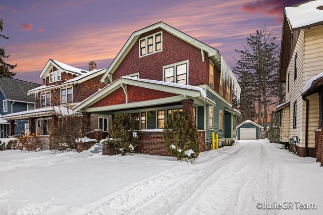 2026 Francis Avenue SE, Grand Rapids, MI 49507