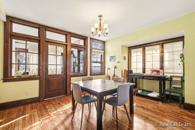 2026 Francis Avenue SE, Grand Rapids, MI 49507