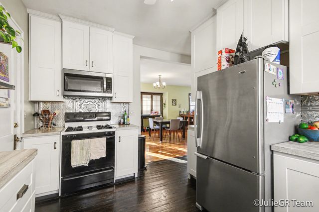 2026 Francis Avenue SE, Grand Rapids, MI 49507