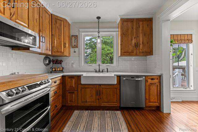 22511 Cherry Hill Street, Dearborn, MI 48124