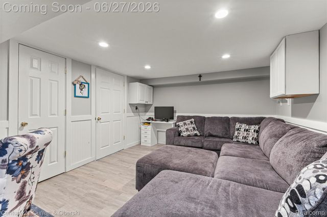 22511 Cherry Hill Street, Dearborn, MI 48124