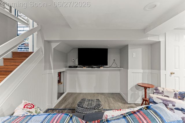 22511 Cherry Hill Street, Dearborn, MI 48124