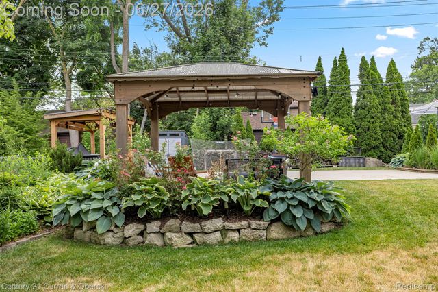 22511 Cherry Hill Street, Dearborn, MI 48124