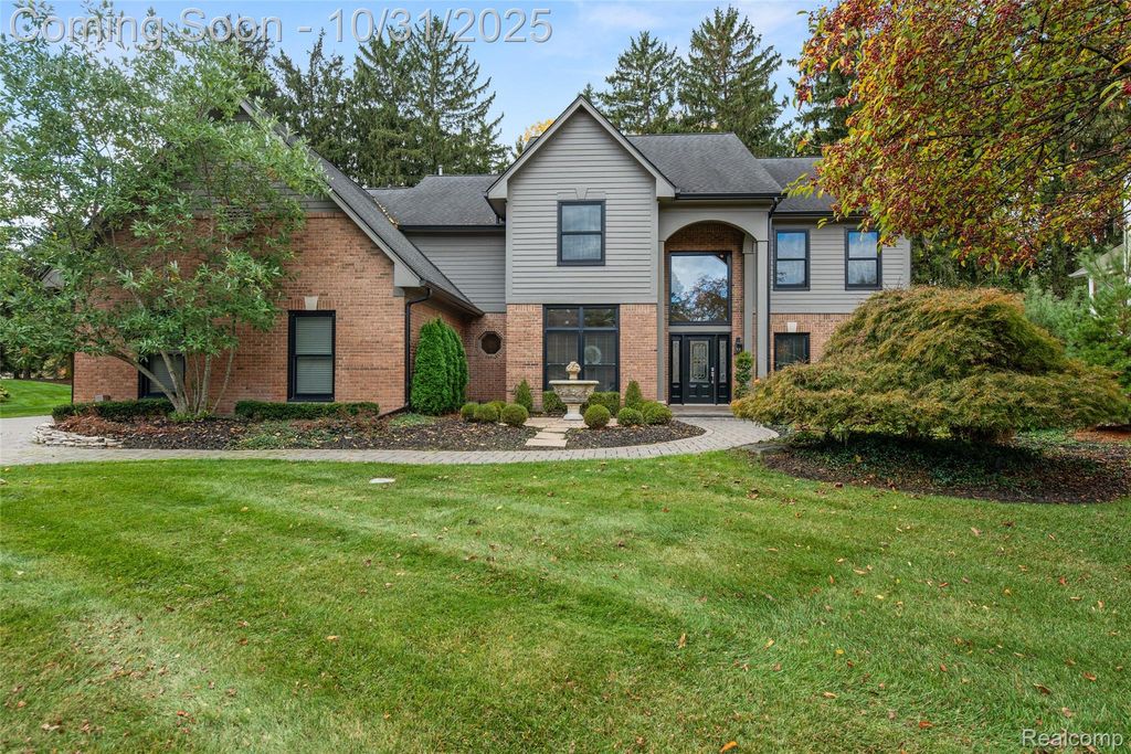 11431 Sandalwood Drive, Plymouth Charter Township, MI 48170