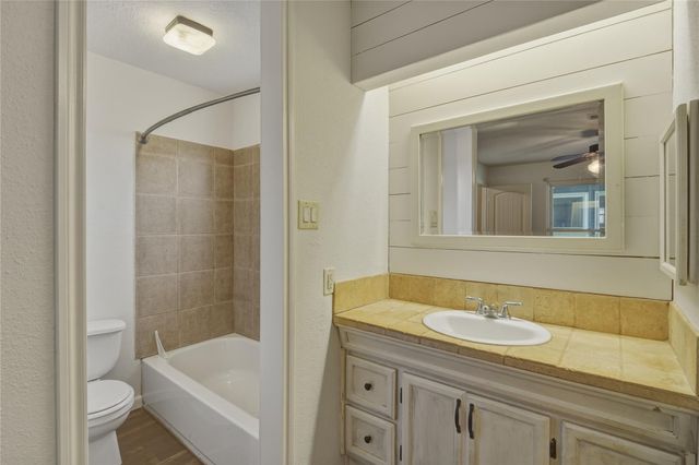 17330 Herrnhut Drive, Webster, TX 77598