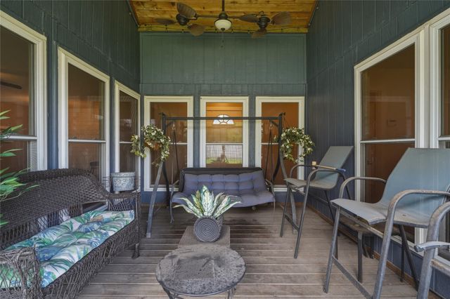17330 Herrnhut Drive, Webster, TX 77598