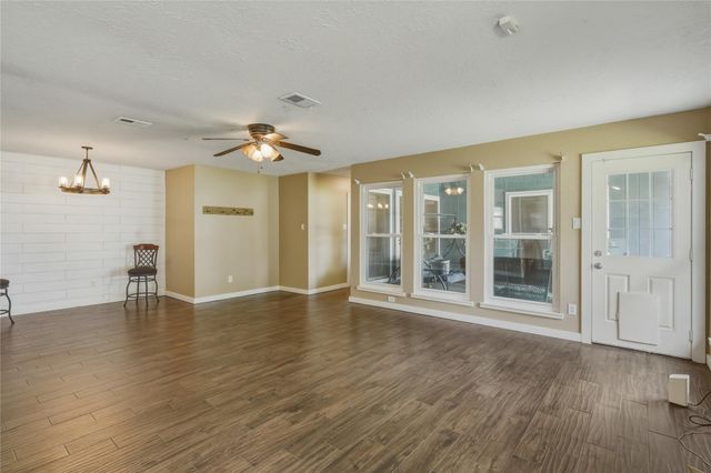 17330 Herrnhut Drive, Webster, TX 77598
