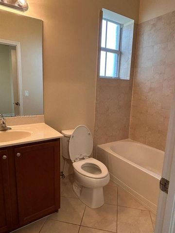 9153 SW 227th St 9, Cutler Bay, FL 33190