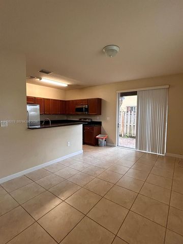 9153 SW 227th St 9, Cutler Bay, FL 33190