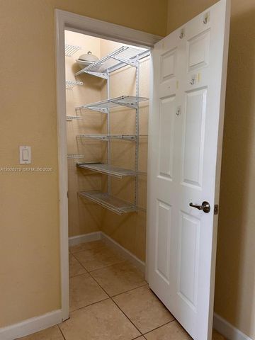 9153 SW 227th St 9, Cutler Bay, FL 33190