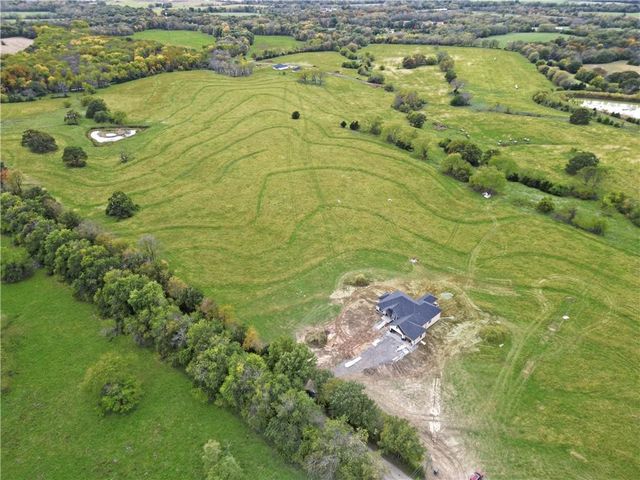 22663 Cherry Tree Lane, Sedalia, MO 65301