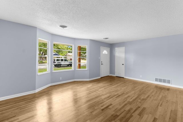 1818 W Belden Street, Sherman, TX 75092