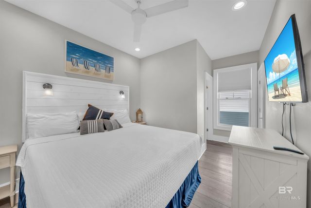 1592 W Beach Boulevard, Gulf Shores, AL 36542