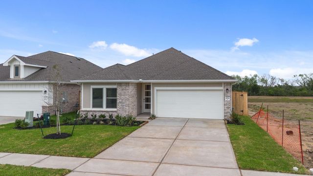 4714 Crater Run Drive, Texas City, TX 77591