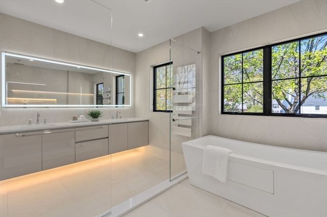 470 Quinobequin Road, Newton, MA 02468