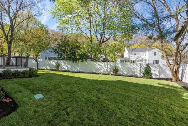 470 Quinobequin Road, Newton, MA 02468