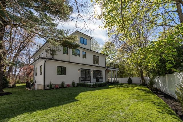 470 Quinobequin Road, Newton, MA 02468
