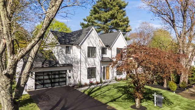 470 Quinobequin Road, Newton, MA 02468