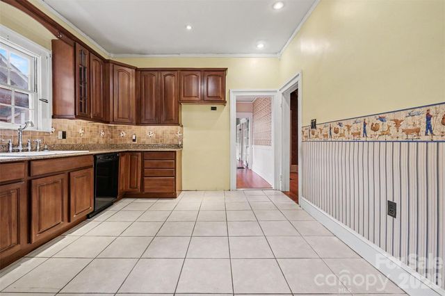 75 Cabarrus Avenue, Concord, NC 28025