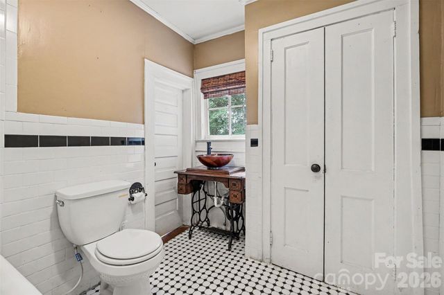 75 Cabarrus Avenue, Concord, NC 28025