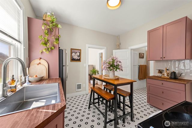 2113 S Wilkeson Street, Tacoma, WA 98405