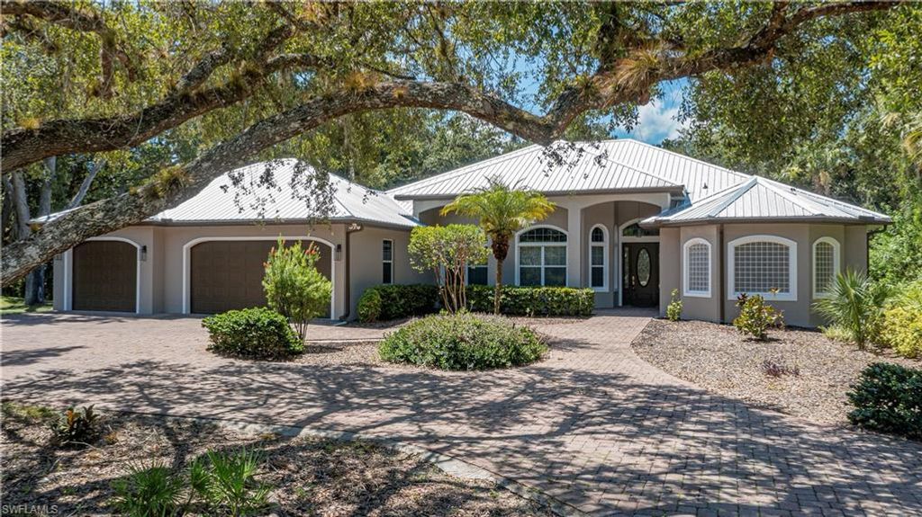 4033 Oak Haven DR, LABELLE, FL 33935 — exterior