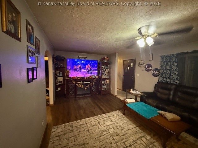 818 Walters Road, Charleston, WV 25314