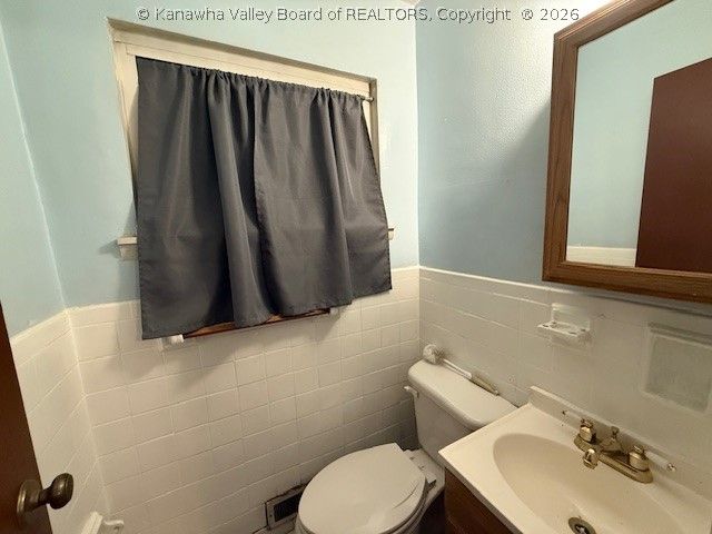 818 Walters Road, Charleston, WV 25314