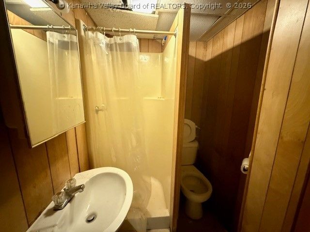 818 Walters Road, Charleston, WV 25314