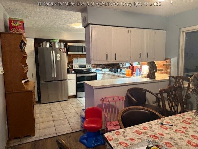 818 Walters Road, Charleston, WV 25314