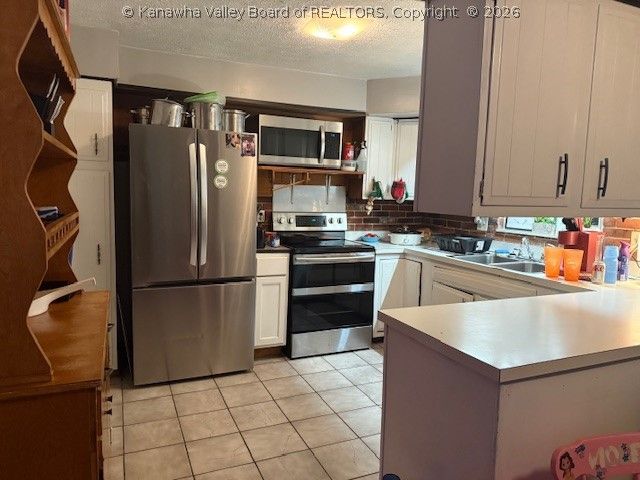 818 Walters Road, Charleston, WV 25314