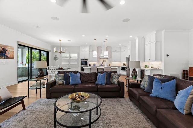 2905 W LEILA AVENUE, Tampa, FL 33611