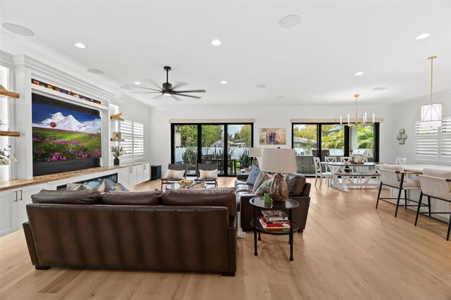 2905 W LEILA AVENUE, Tampa, FL 33611