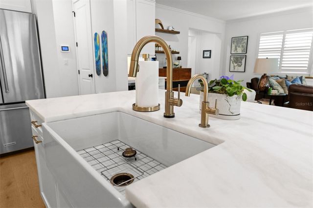 2905 W LEILA AVENUE, Tampa, FL 33611