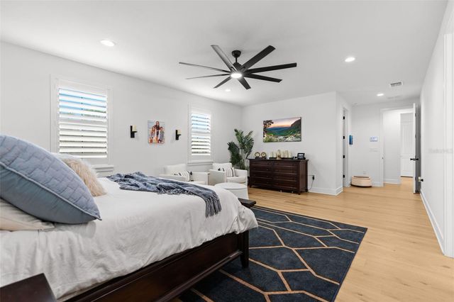 2905 W LEILA AVENUE, Tampa, FL 33611