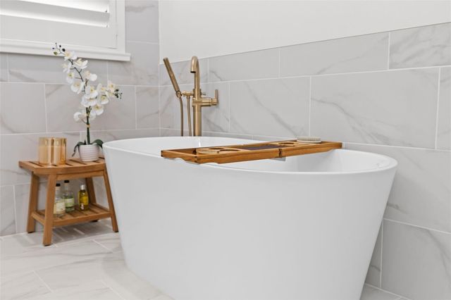 2905 W LEILA AVENUE, Tampa, FL 33611