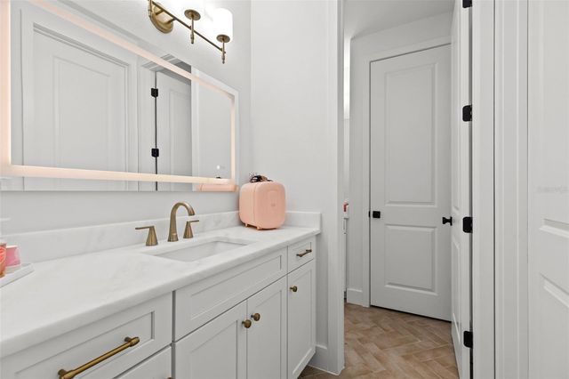 2905 W LEILA AVENUE, Tampa, FL 33611