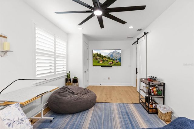 2905 W LEILA AVENUE, Tampa, FL 33611