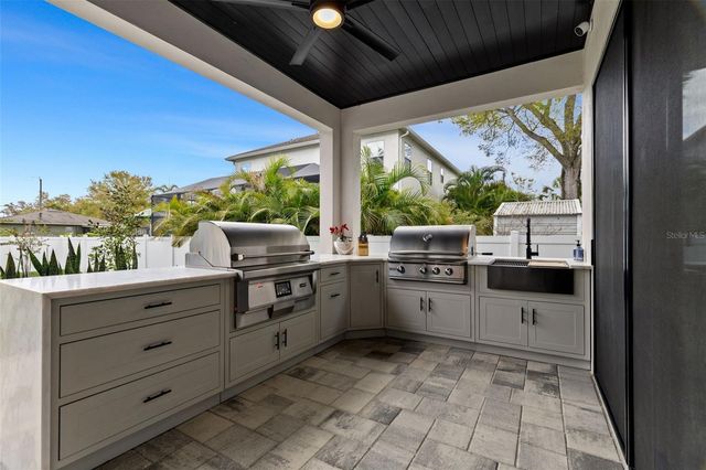 2905 W LEILA AVENUE, Tampa, FL 33611